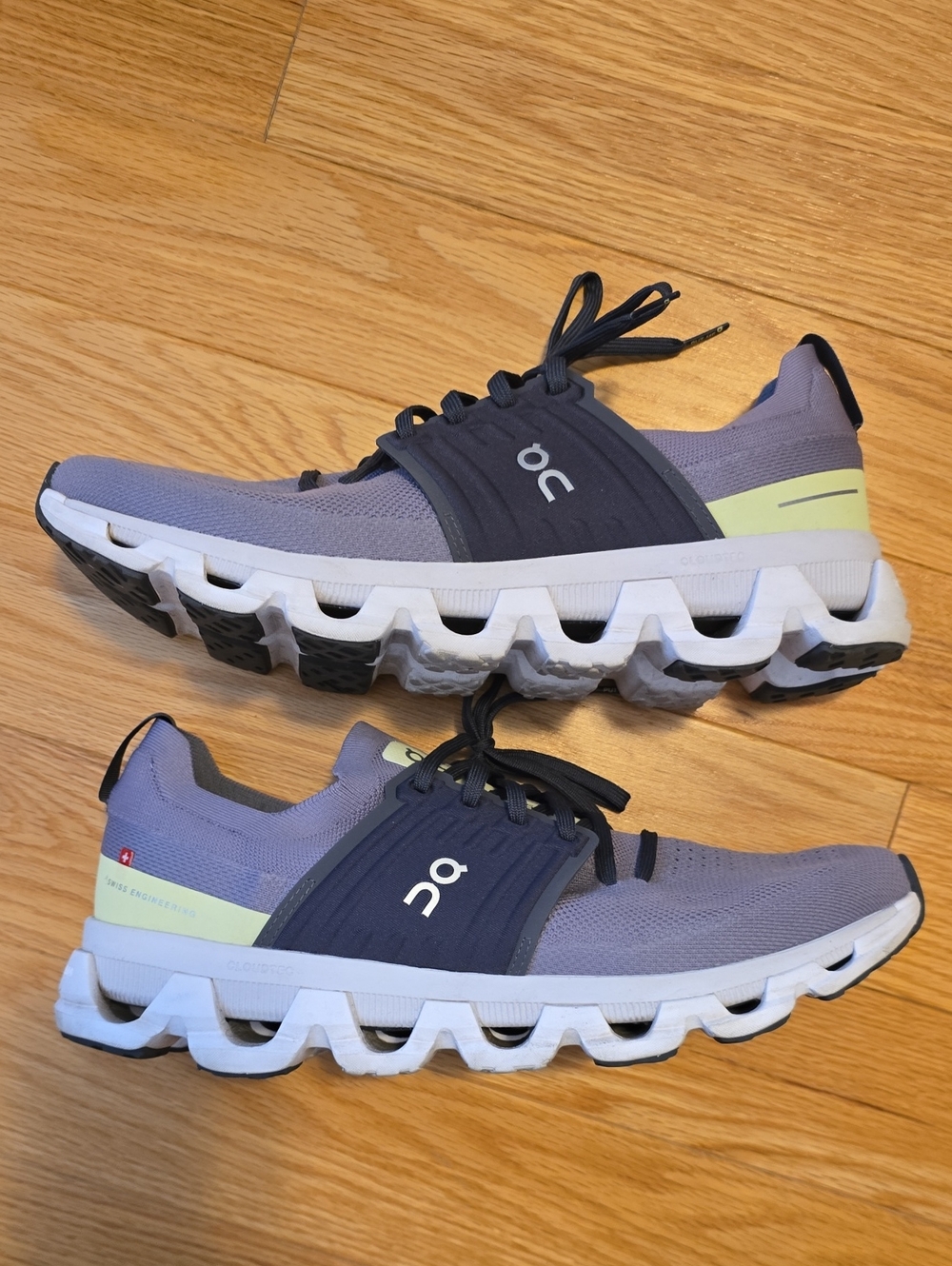 On Running Men’s Cloudswift Mens SIZE 11, Lavender, Dark Navy & Pale Yellow